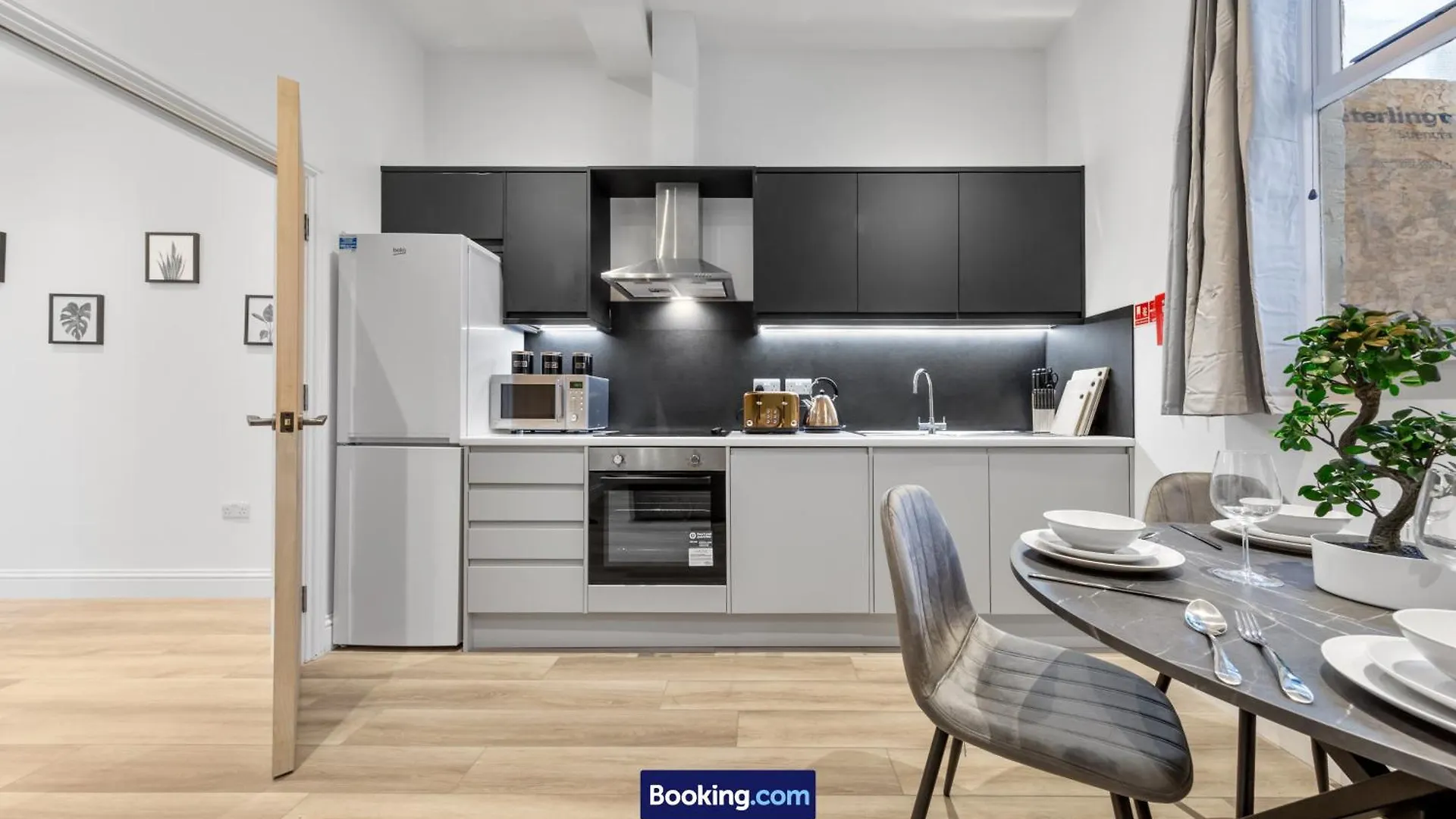 Modern, Central & Comfy Apt By Stay Smart Short Lets & Serviced Accommodation Deptford With Free Wifi Londen