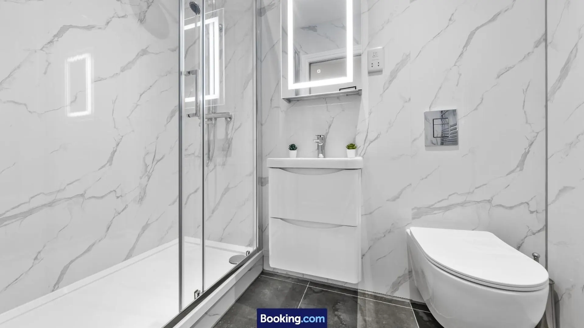 Modern, Central & Comfy Apt By Stay Smart Short Lets & Serviced Accommodation Deptford With Free Wifi Londen Appartement