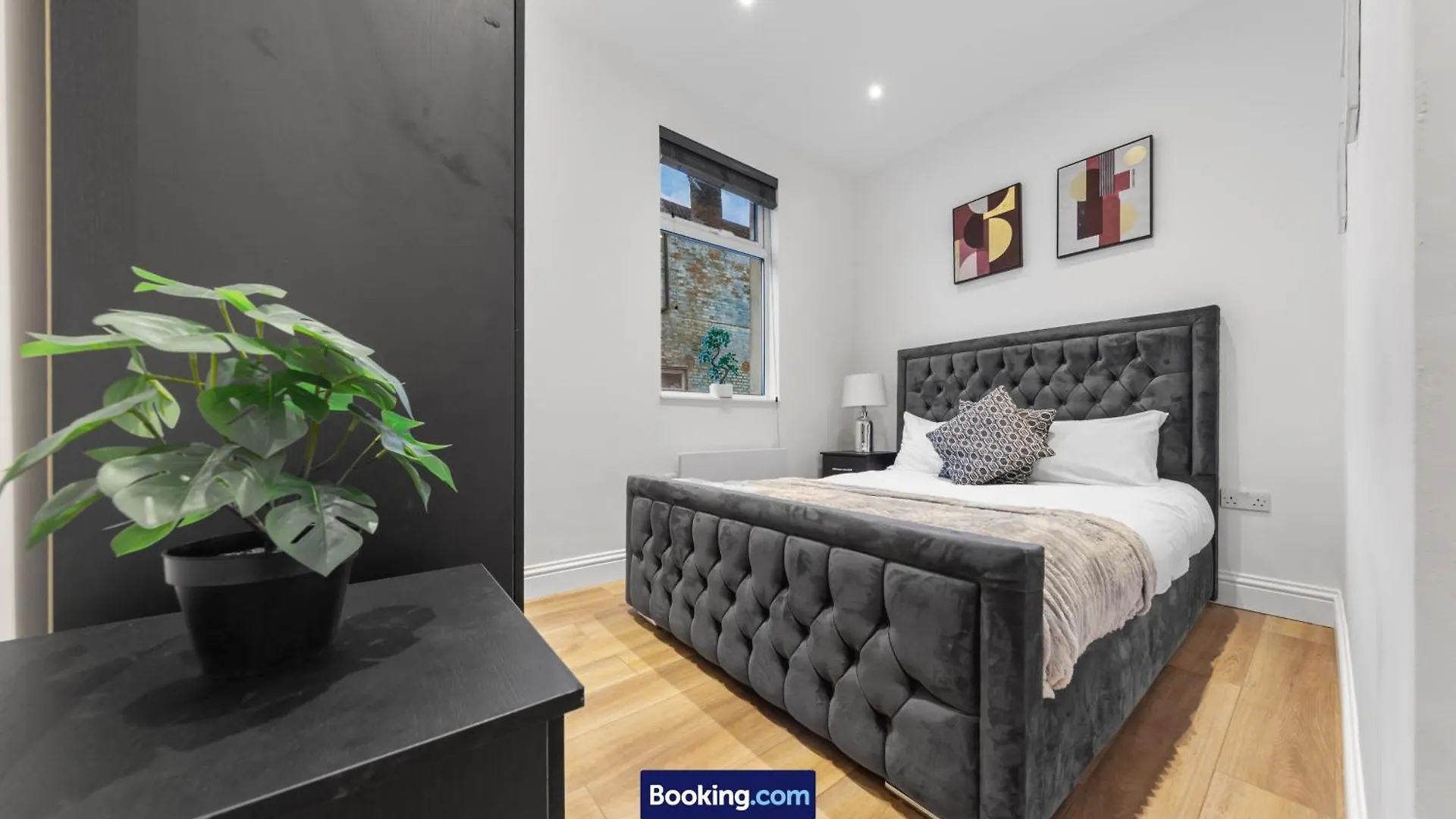 Modern, Central & Comfy Apt By Stay Smart Short Lets & Serviced Accommodation Deptford With Free Wifi Londen