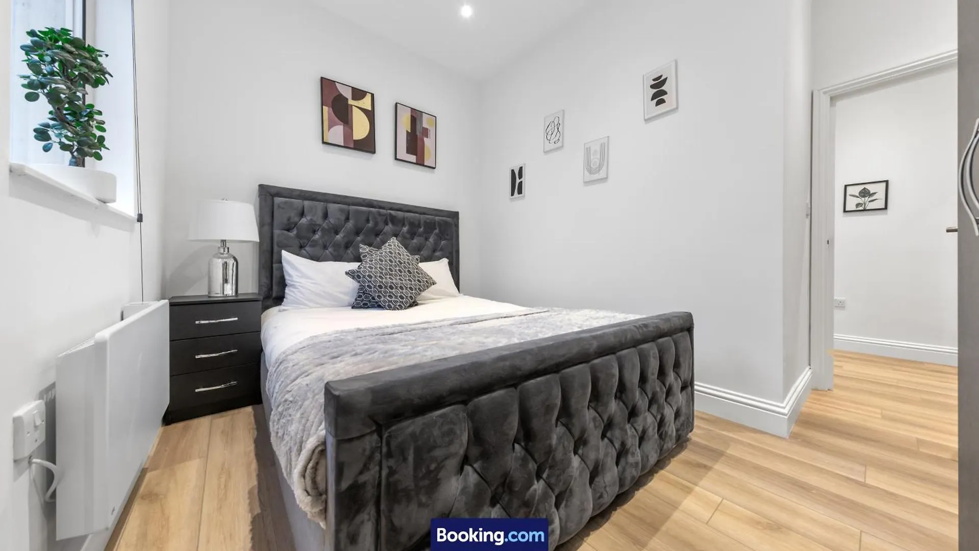 Modern, Central & Comfy Apt By Stay Smart Short Lets & Serviced Accommodation Deptford With Free Wifi Londen