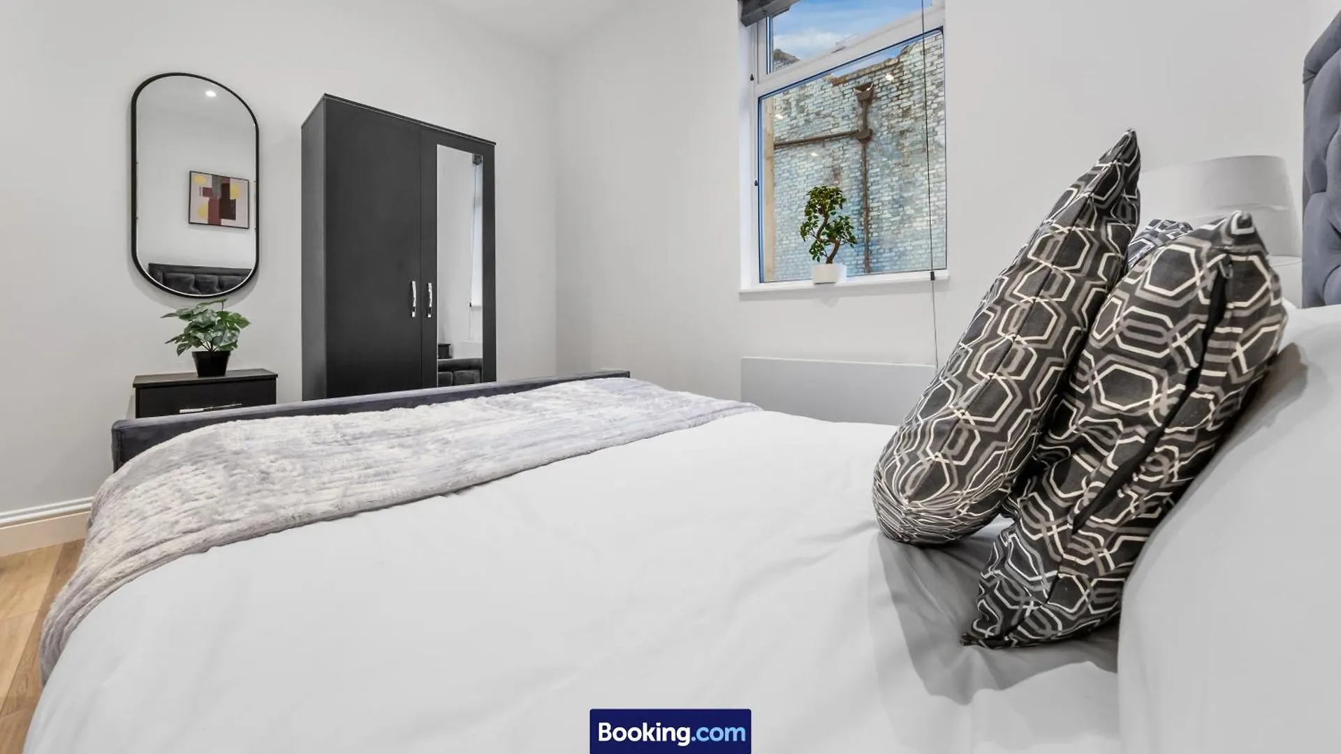 Modern, Central & Comfy Apt By Stay Smart Short Lets & Serviced Accommodation Deptford With Free Wifi Londen Appartement