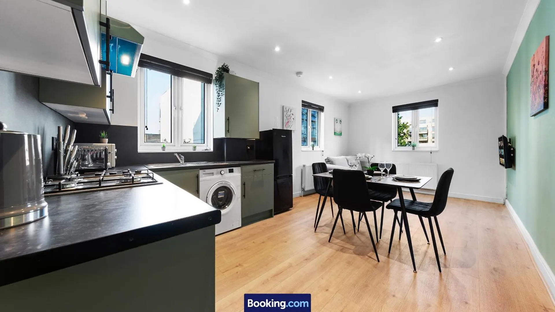 Modern, Central & Comfy Apt By Stay Smart Short Lets & Serviced Accommodation Deptford With Free Wifi Londen